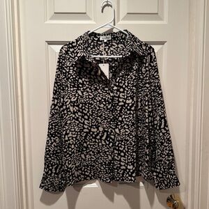 NWT Emma Ella Paris Button Down Blouse
